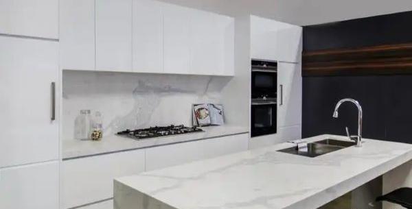 عکس کابینت های گلاس سفید اکلیلی