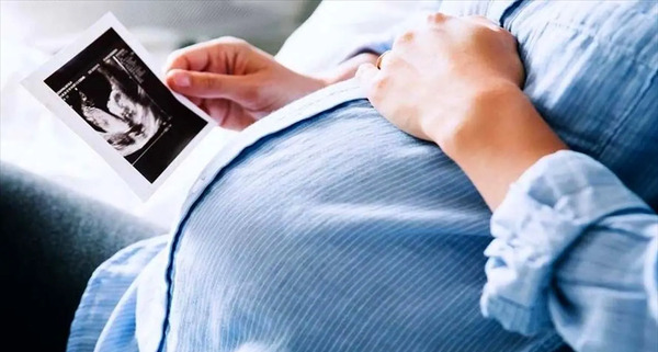 دانلود عکس پیرزن زشت