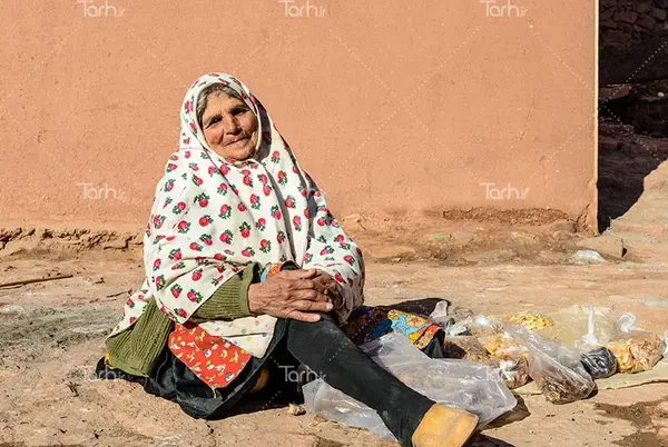 دانلود عکس پیرزن زشت