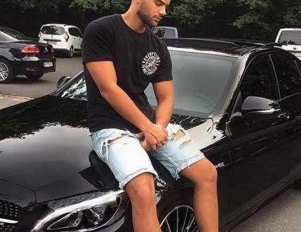 ژست عکس با ماشین پارس دخترانه