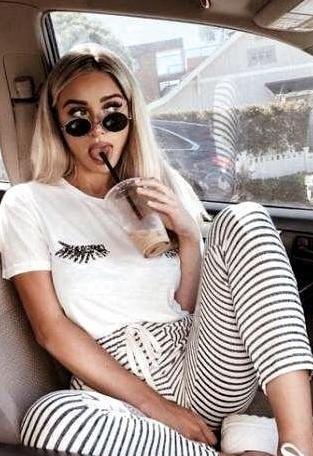 ژست عکس با ماشین پارس دخترانه