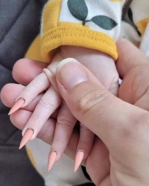 عکس ناخن مصنوعی زشت