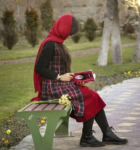 عکس دختر برای پروفایل از پشت سر با شال