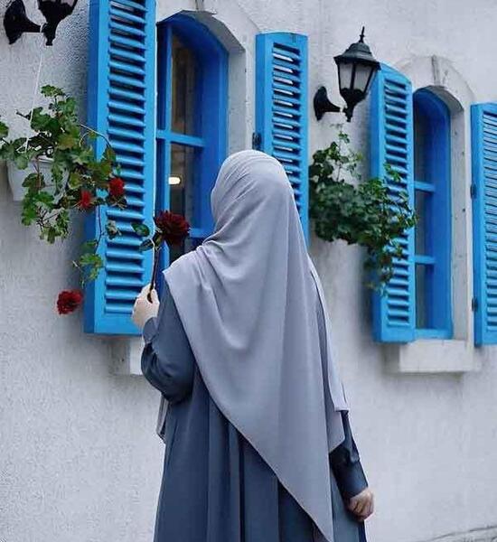 عکس پروفایل دختر با شال از پشت