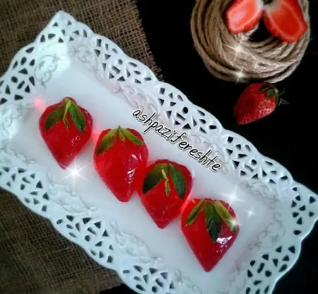 عکس پودر ژله توت فرنگی