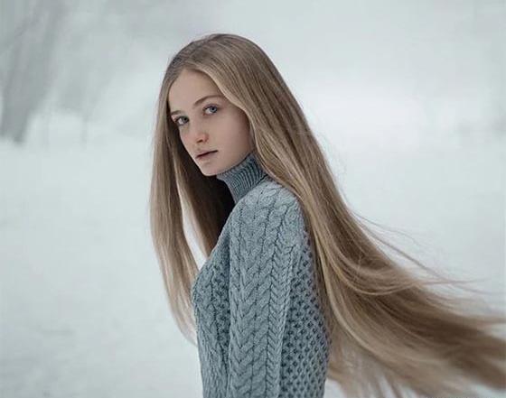 عکس دختر زیبا با موهای بلند برای پروفایل