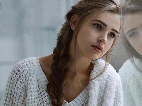 عکس دختر زیبا با موهای بلند برای پروفایل