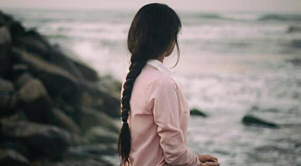 دانلود عکس دختر ناراحت برای پروفایل