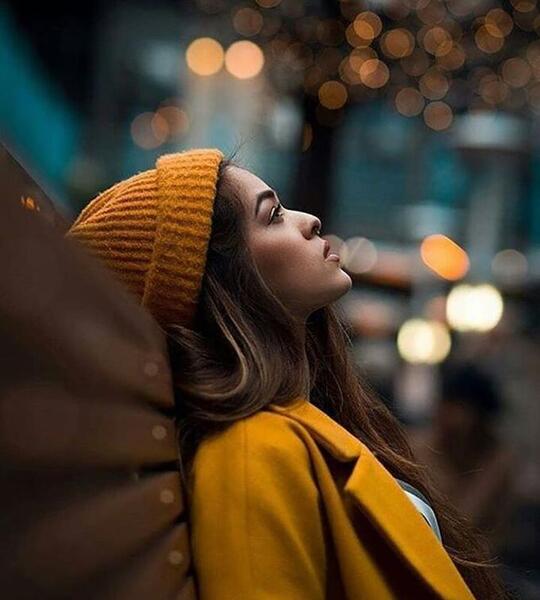 عکس پروفایل زن غمگین