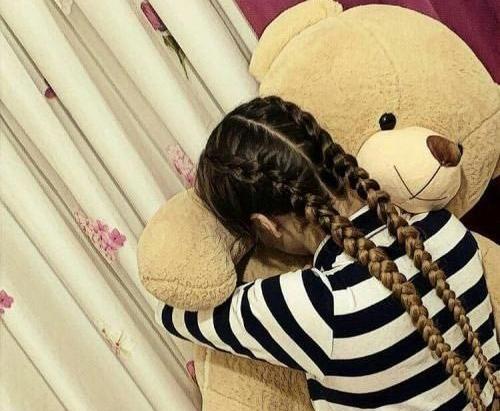 عکس دختر با خرس برای پروفایل