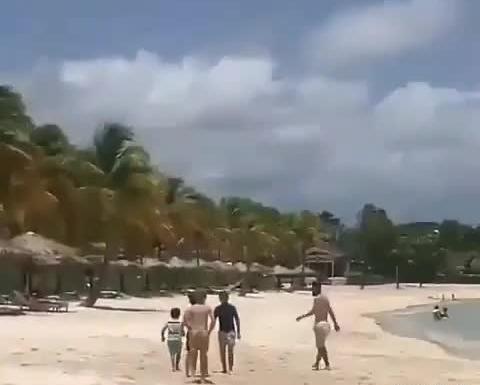 عکس رونالدو با زنش در ساحل