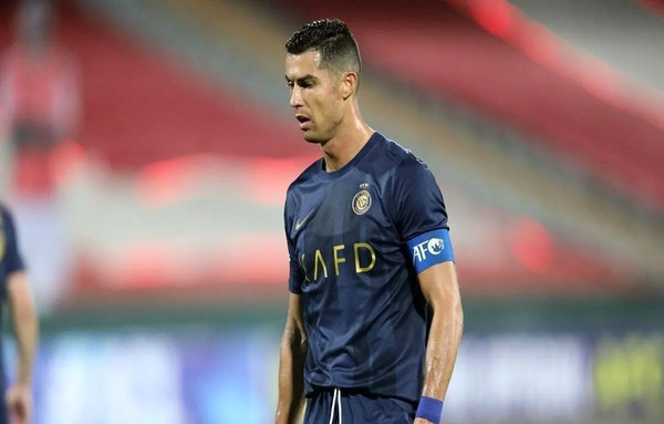 عکس رونالدو با شیر در النصر