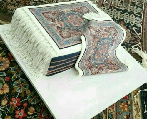 عکس کیک تولد روی فرش