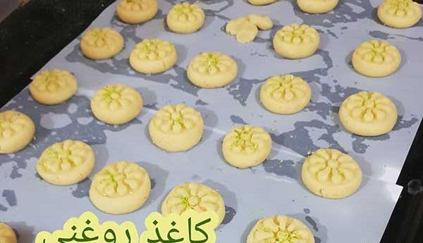 چگونه عکس غیر خوراکی روی کیک بیندازیم
