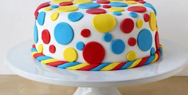 طرز چسباندن عکس خوراکی روی کیک