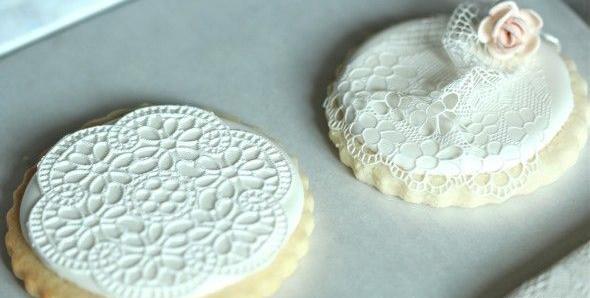 طرز تهیه عکس خوراکی روی کیک