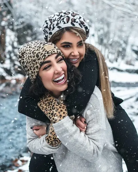 عکس با رفیق طبیعی
