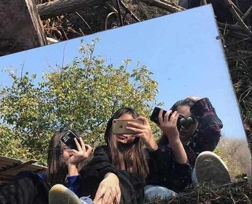عکس رفیق دخترونه خارجی