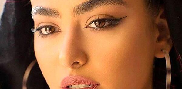عکس نوار بهداشتی خونی ریحانه پارسا