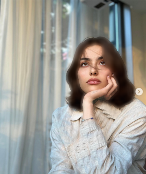 عکس نوار بهداشتی خونی ریحانه پارسا