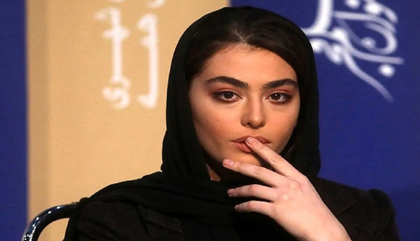 عکسهای جدید ریحانه پارسا در خارج از کشور