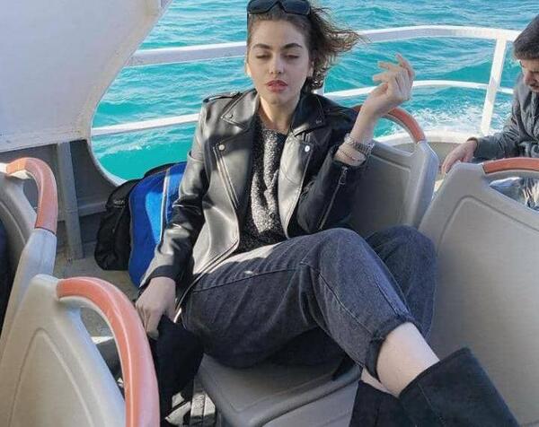 عکسهای جدید ریحانه پارسا در خارج از کشور