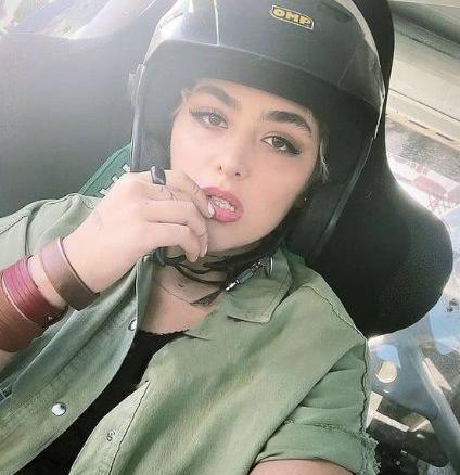 عکسهای جدید ریحانه پارسا در ترکیه