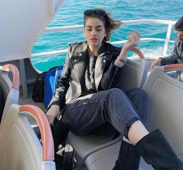 جدیدترین عکسهای ریحانه پارسا در ترکیه