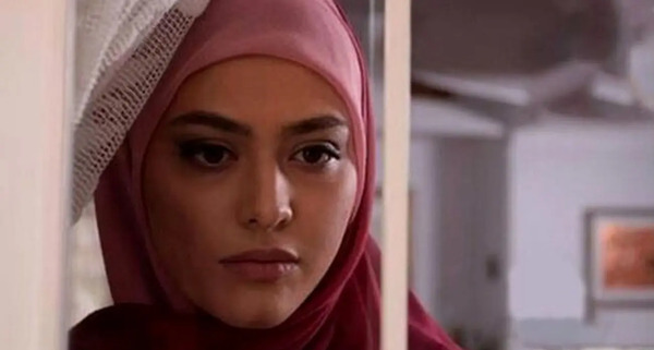 عکس و فیلم های ریحانه پارسا با پویان مختاری