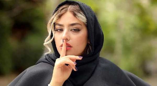 عکس هایی از ریحانه پارسا در ترکیه