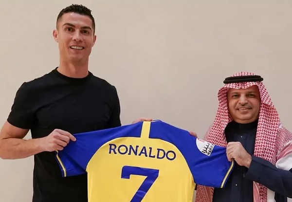 عکس رونالدو در النصر با کیفیت بالا