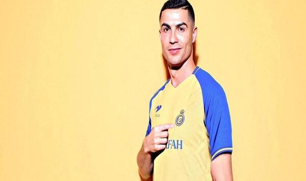عکس رونالدو لباس زرد