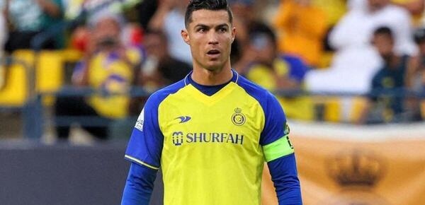 عکس رونالدو لباس زرد
