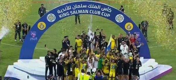 عکس جام رونالدو در النصر