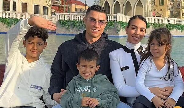 عکس آهنگ کریس رونالدو