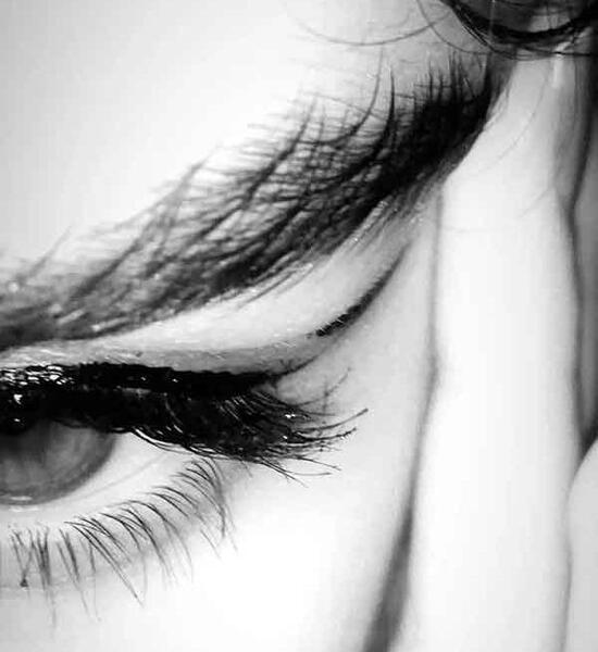 عکس شاخ دخترونه برای اینستا سیاه سفید