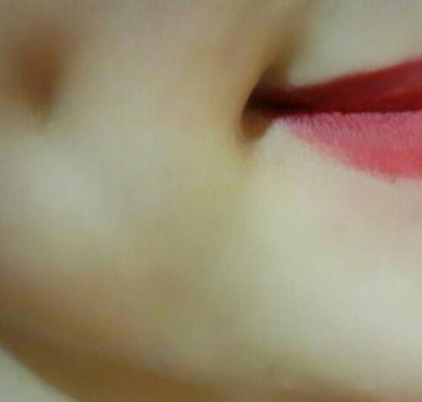 عکس فیک دخترونه با چال گونه
