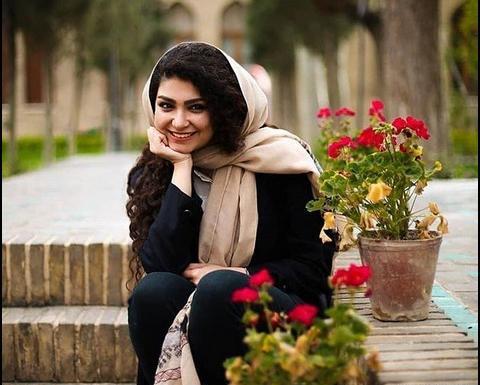عکس لب دخترونه فیک طبیعی