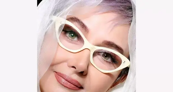 عکس زلیخا در زندگی شاهانه