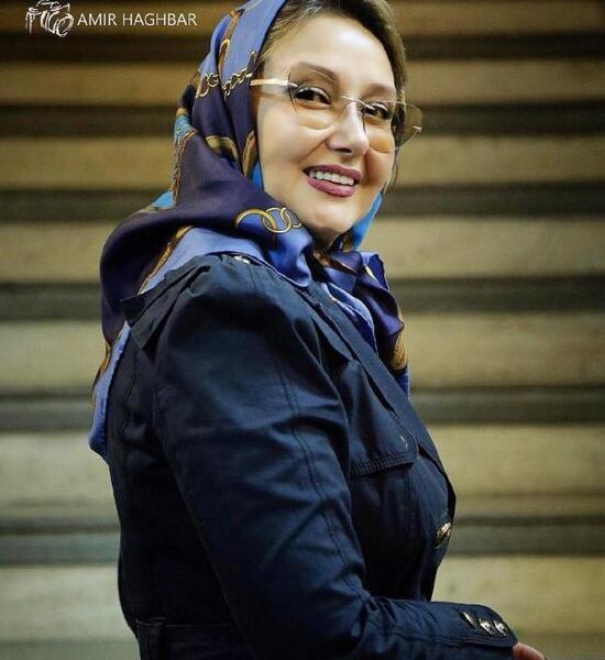 عکس زلیخا در فیلم زندگی شاهانه