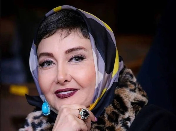 عکس زلیخا در فیلم زندگی شاهانه