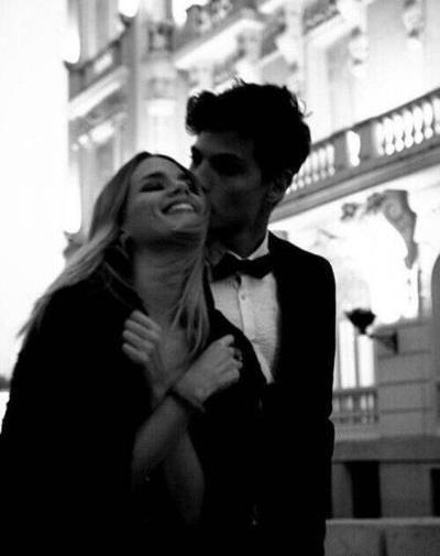عکس دونفره لاکچری بغل