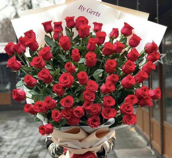 عکس از یک دسته گل زیبا