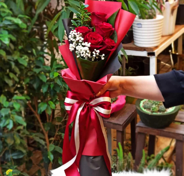 عکس دسته گل زیبا برای روز معلم