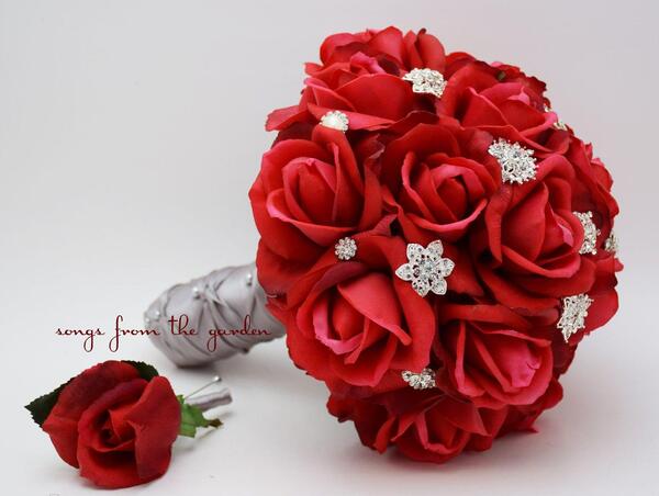 عکس دسته گل رز قرمز عروس