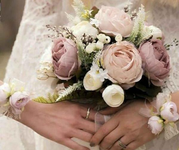 عکس دسته گل مصنوعی زیبا
