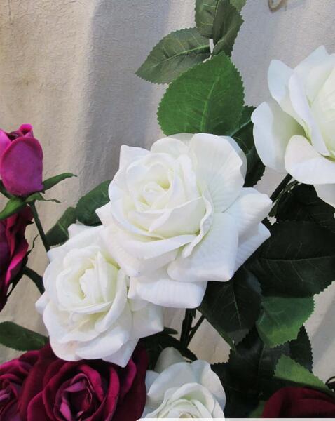 عکس دسته گل رز مصنوعی