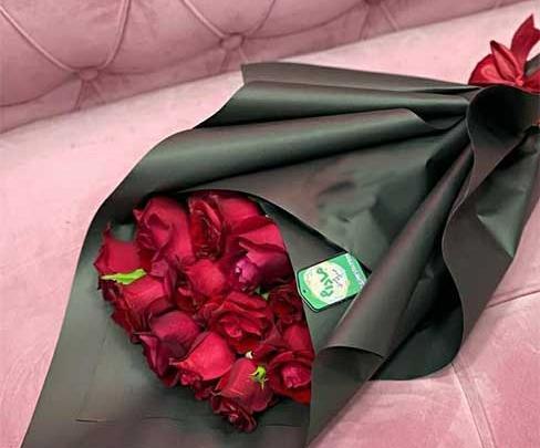 عکس دسته گل رز قرمز کوچک