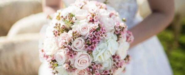 عکس دسته گل عروس گرد