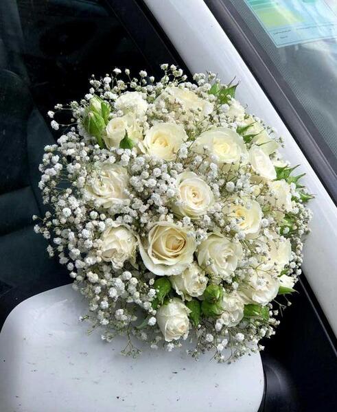 عکس دسته گل با گل عروس